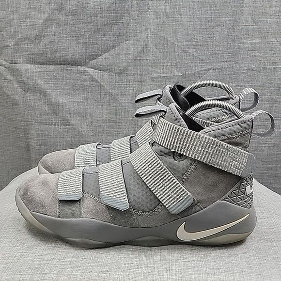 Nike LeBron Soldier XI SFG Mens  SZ 12 - 897644-010 Dark Grey Suede Gum Sole main image 6